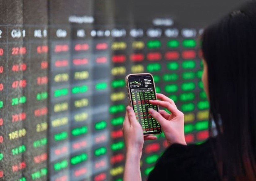 Cổ phiếu ngân hàng “nổi sóng”, VN-Index tăng điểm phiên thứ 4 liên tiếp- Ảnh 1.