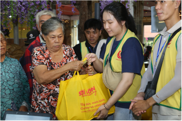 Đại hội Nhà Trăng bế mạc thành công – 400 con người đồng lòng với hai chữ "Nội lực" và "Hi vọng"- Ảnh 3. Đại hội Nhà Trăng bế mạc thành công – 400 con người đồng lòng với hai chữ "Nội lực" và "Hi vọng"- Ảnh 3.