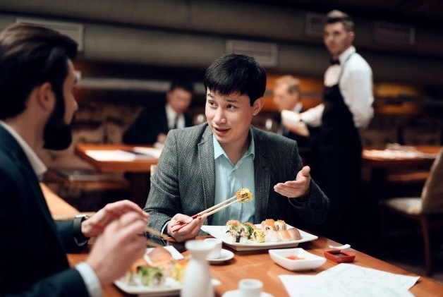 Được bạn mời đi ăn nhưng không được gọi món, nhà văn Trung Quốc thất vọng nhìn thấu lòng người: Tính cách lộ rõ trên bàn ăn, nếu dính điều cuối cùng, hãy tránh xa lập tức- Ảnh 3.