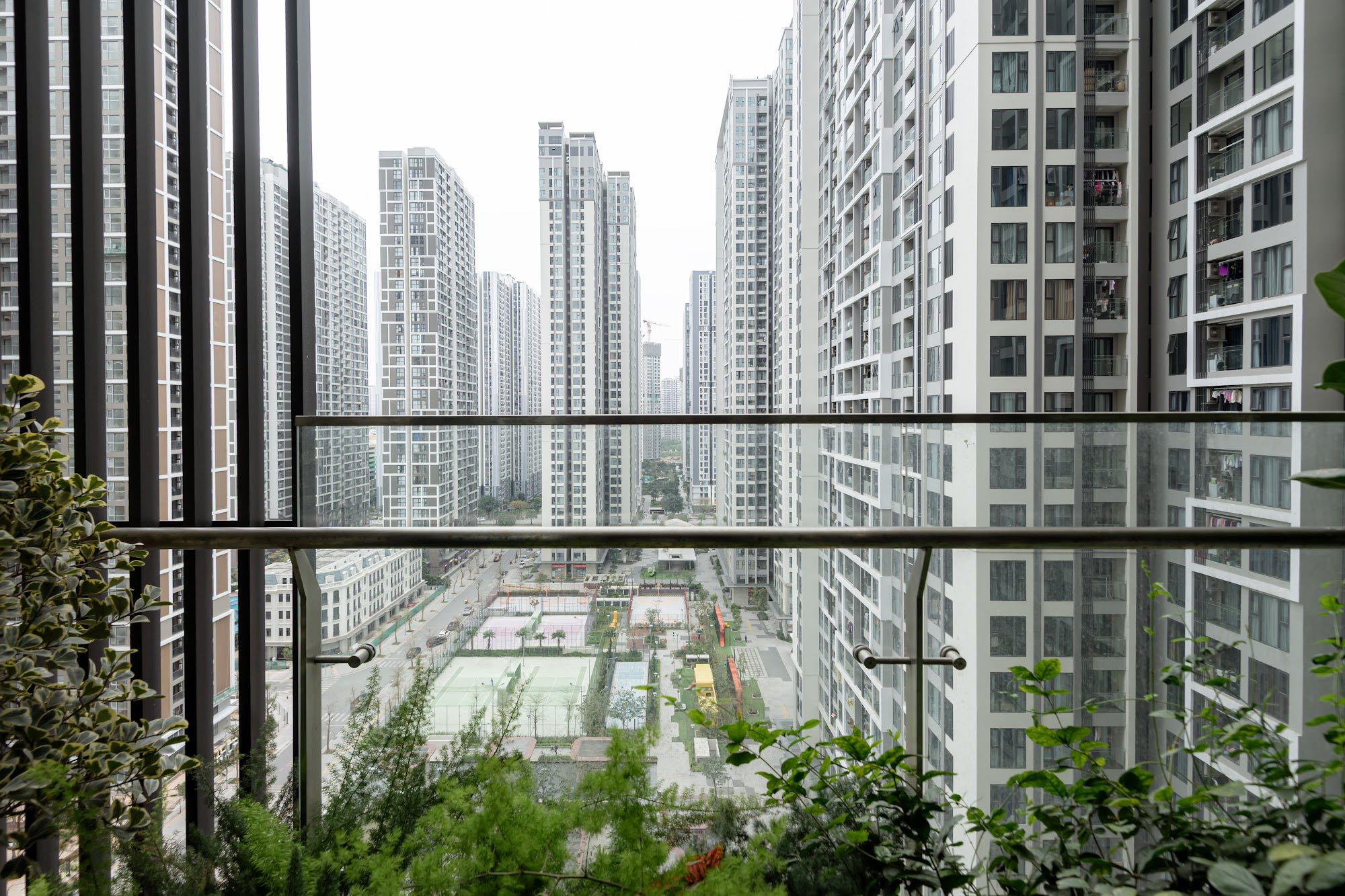 Ngắm căn hộ tối giản của vợ chồng trẻ Hà Nội: Gọn gàng, tinh tế và đậm chất nghệ thuật trong từng góc nhỏ- Ảnh 3. Ngắm căn hộ tối giản của vợ chồng trẻ Hà Nội: Gọn gàng, tinh tế và đậm chất nghệ thuật trong từng góc nhỏ- Ảnh 3.