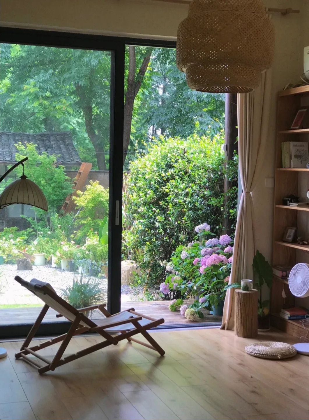 Cô gái 28 tuổi biến căn nhà cũ thành tổ ấm phong cách phương Tây khiến cư dân mạng phát sốt: “Sân vườn như mơ, ai cũng muốn sống ở đó”- Ảnh 6.