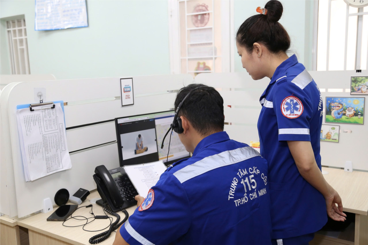 TP.HCM: Nữ nhân viên văn phòng sinh năm 2001 bị điện giật bất tỉnh vì dây sạc điện thoại- Ảnh 2.