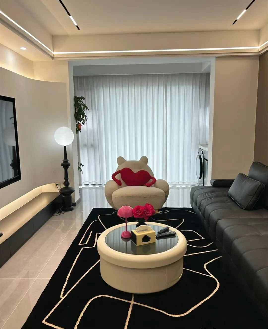 Nhà của người phụ nữ 51 tuổi khiến tôi “ghen tị không chịu nổi”: Không rộng, không sang nhưng sống quá đỉnh!- Ảnh 3.