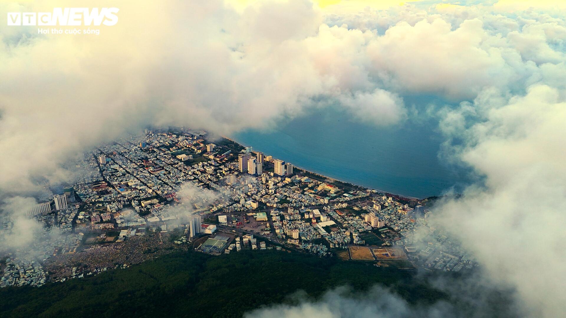 Khám phá Vũng Chua- ‘nóc nhà’ mây phủ của phố biển Quy Nhơn- Ảnh 13.