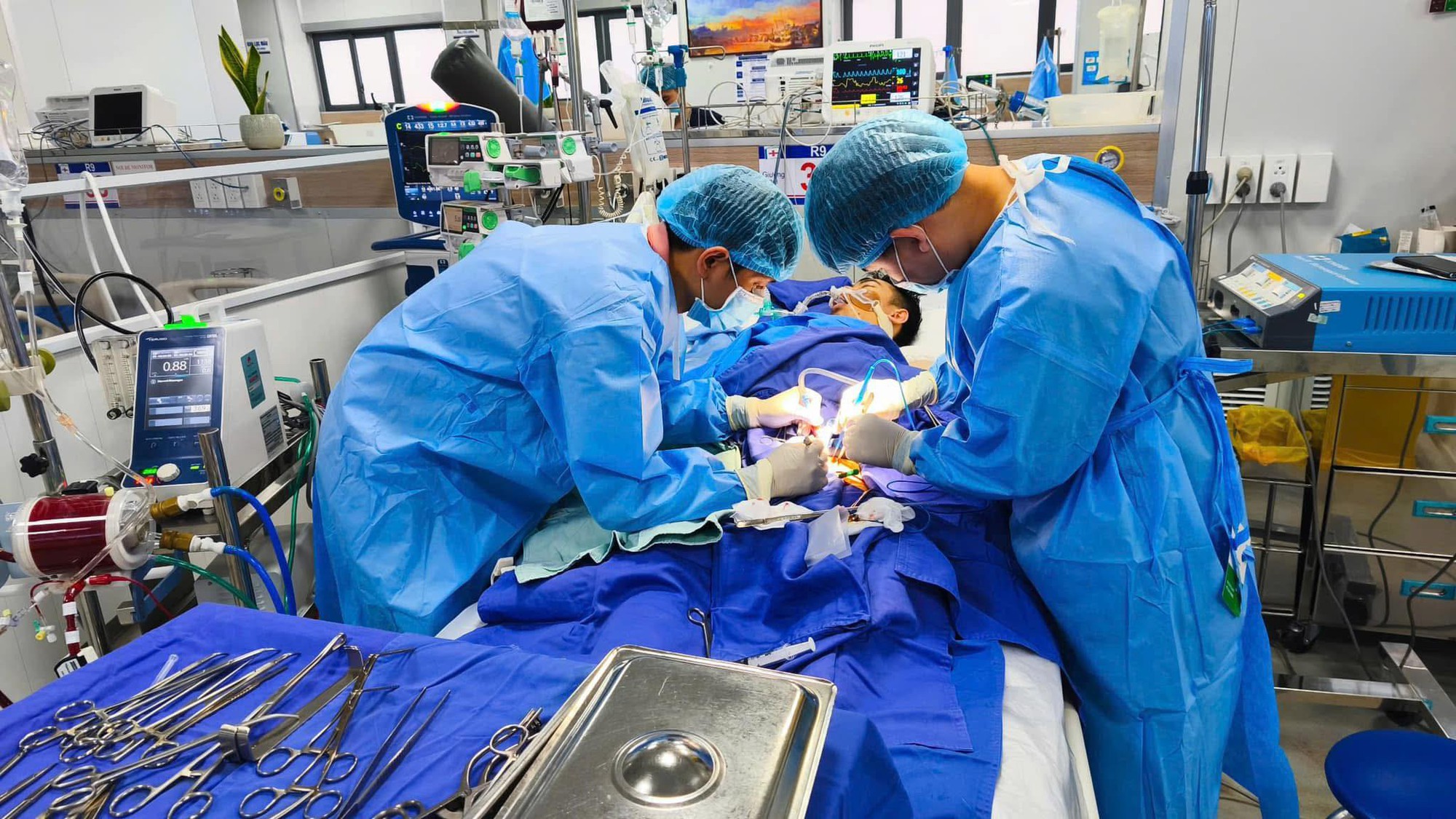 Tức ngực, mỏi cơ, khó thở: Đừng chỉ nghĩ là dấu hiệu cúm thông thường, coi chừng bạn đã mắc căn bệnh "giết tim" trong vài ngày- Ảnh 2.