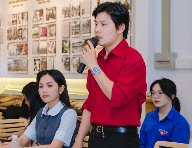 Ca khúc hàng tỷ lượt xem của nhạc sĩ Nguyễn Văn Chung vào đề thi văn, khán giả nói 'khó được điểm cao'- Ảnh 3.