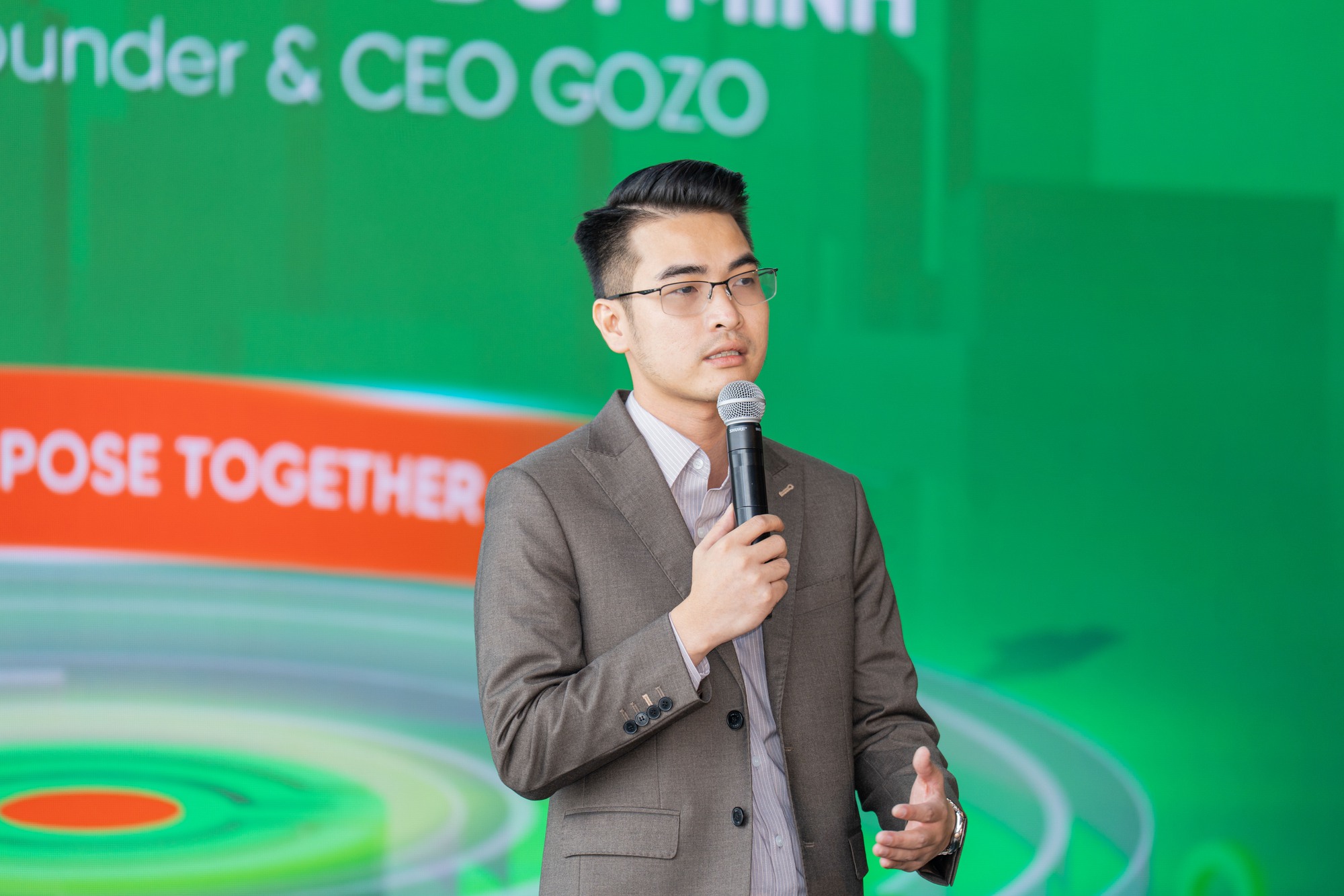 Startup Việt “tuổi nhi đồng” thách thức các “lão làng” ngành logistics: Giao hàng siêu tốc tới 200 quốc gia, nhượng quyền bưu cục toàn cầu với phí 0 đồng- Ảnh 1. Startup Việt “tuổi nhi đồng” thách thức các “lão làng” ngành logistics: Giao hàng siêu tốc tới 200 quốc gia, nhượng quyền bưu cục toàn cầu với phí 0 đồng- Ảnh 1.