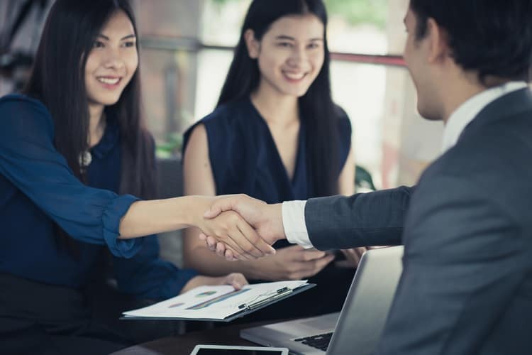 Mẹ 2 con đi xin việc bị từ chối, cô đáp lại bằng email dài 6 dòng mà nhà tuyển dụng ký luôn vị trí quản lý- Ảnh 3.