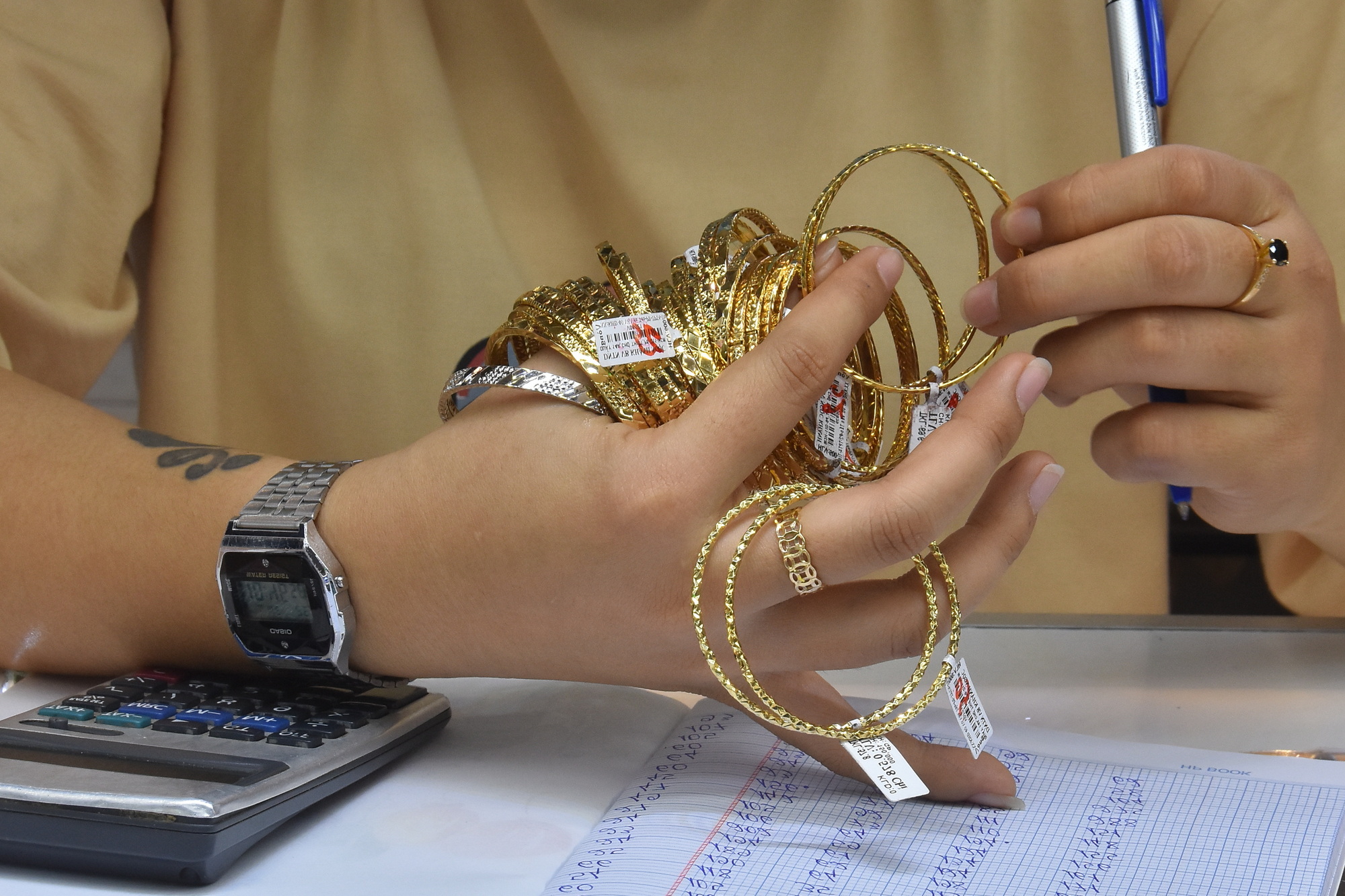 Giá vàng hôm nay, 17-5: Lao dốc mạnh- Ảnh 1. Giá vàng hôm nay, 17-5: Lao dốc mạnh- Ảnh 1.