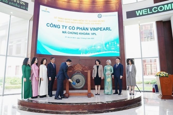 Chứng khoán tuần qua: VN-Index vượt mốc 1.300 điểm, cổ phiếu họ Bamboo Capital bất ngờ “có biến”- Ảnh 3. Chứng khoán tuần qua: VN-Index vượt mốc 1.300 điểm, cổ phiếu họ Bamboo Capital bất ngờ “có biến”- Ảnh 3.