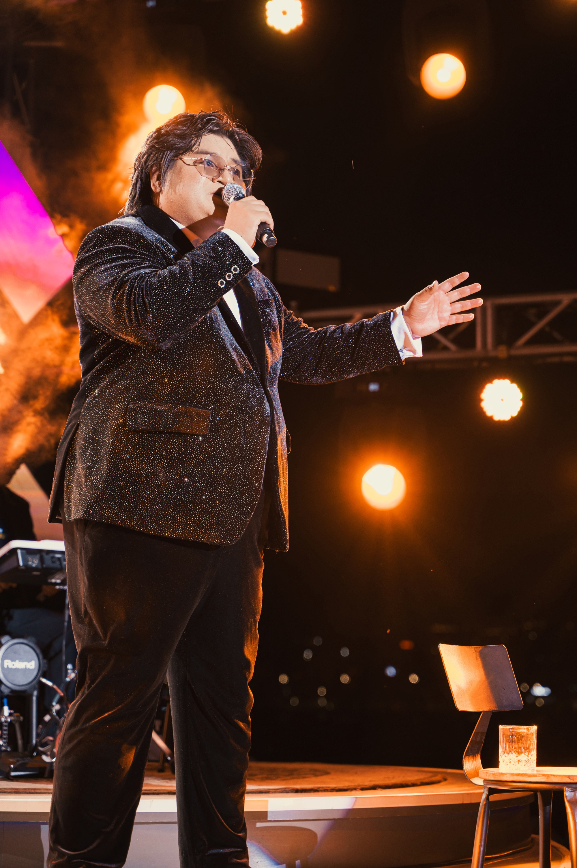 Sự kết hợp với âm nhạc với lightingshow tại Hạ Long: Sản phẩm du lịch mới giải bài toán giữ chân du khách- Ảnh 3.