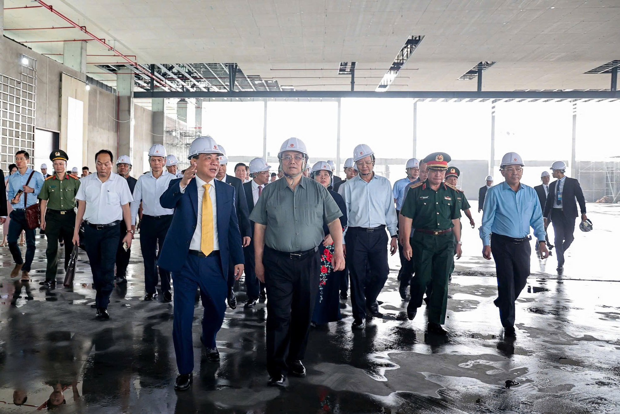 'Thần tốc' thi công, siêu dự án top 10 thế giới sẵn sàng đưa Hà Nội thành tâm điểm giao thương toàn cầu- Ảnh 1.