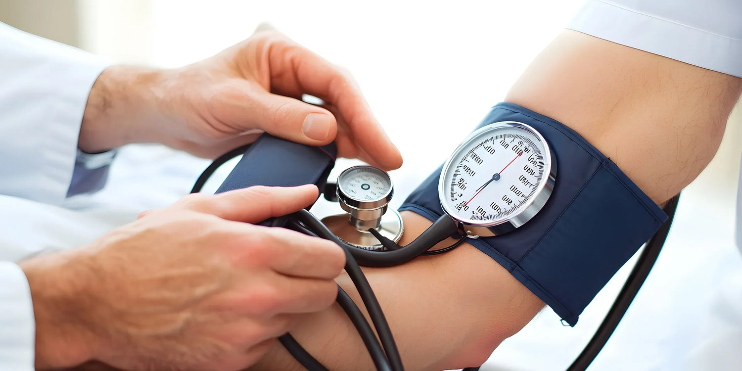 Huyết áp cao vút bất ngờ về mức bình thường nhờ làm 3 việc suốt nửa năm: Bác sĩ nói “đáng học hỏi”- Ảnh 1.