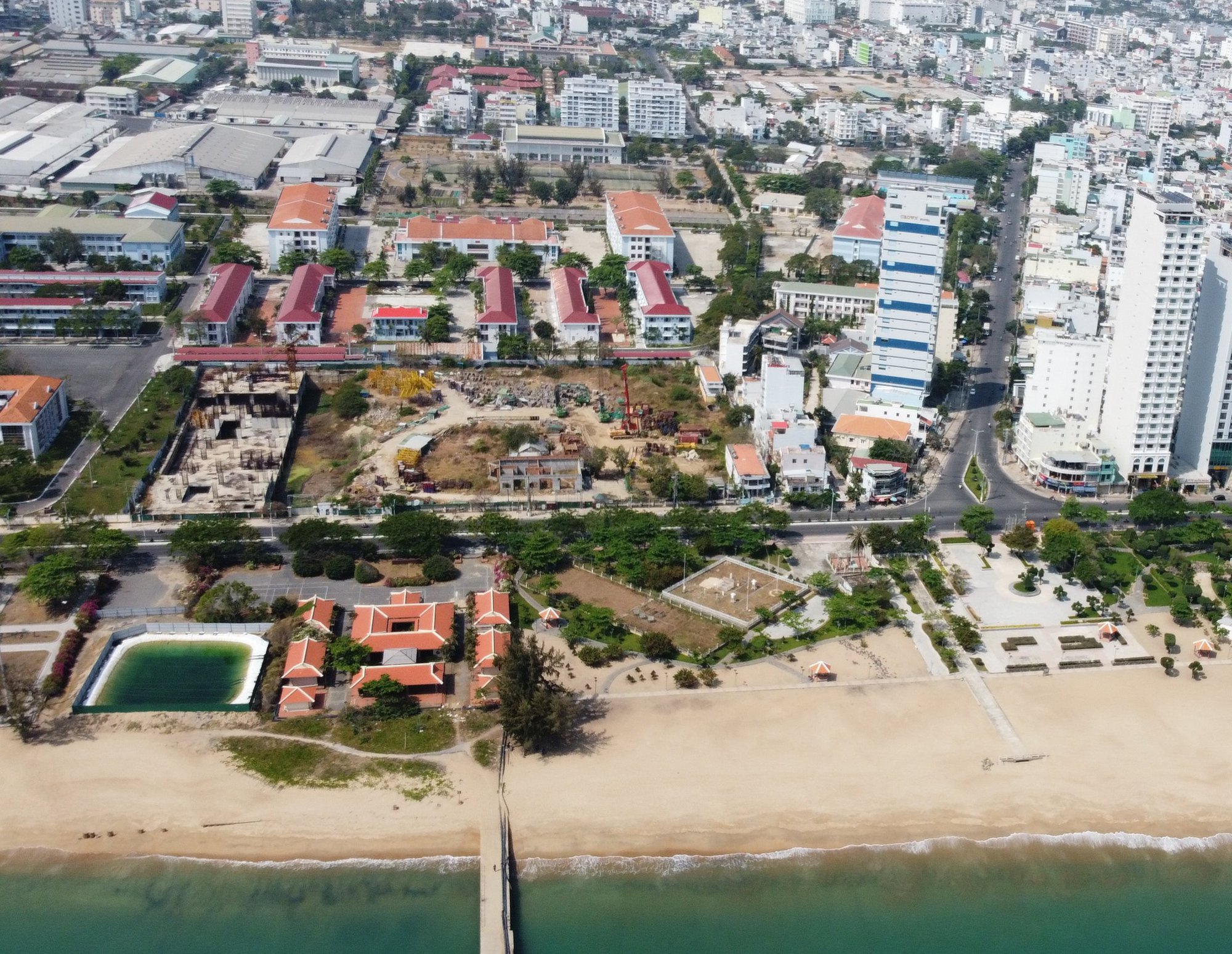 Thu hồi 2 ha "đất vàng" dự án tai tiếng Nha Trang Golden Gate- Ảnh 1. Thu hồi 2 ha "đất vàng" dự án tai tiếng Nha Trang Golden Gate- Ảnh 1.
