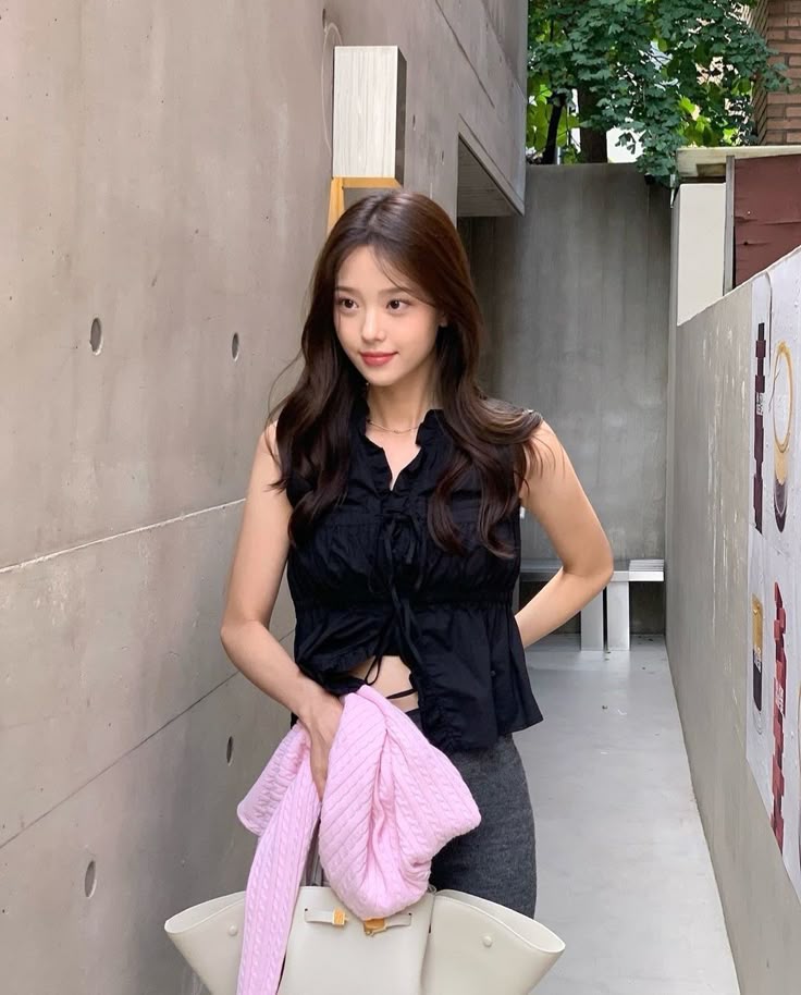 Vợ chồng dự chi 153 triệu/tháng, sốc nhất tiền ăn 1 triệu/ngày: Họ ăn gì mà giàu dữ vậy?- Ảnh 1.