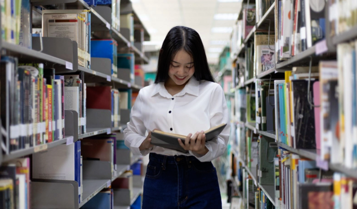 Lần đầu tiên nhân viên thư viện, y tế trường học được đề xuất hưởng phụ cấp- Ảnh 1.