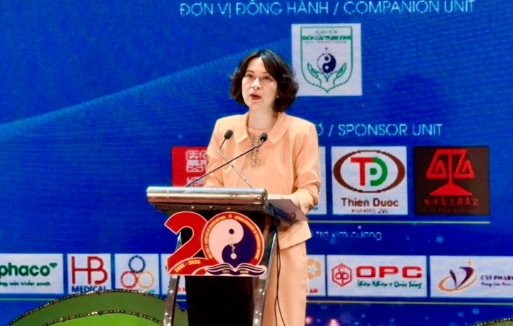 Thứ trưởng Y tế: Tổ chức thi đánh giá năng lực hành nghề y học cổ truyền từ 2027- Ảnh 1.