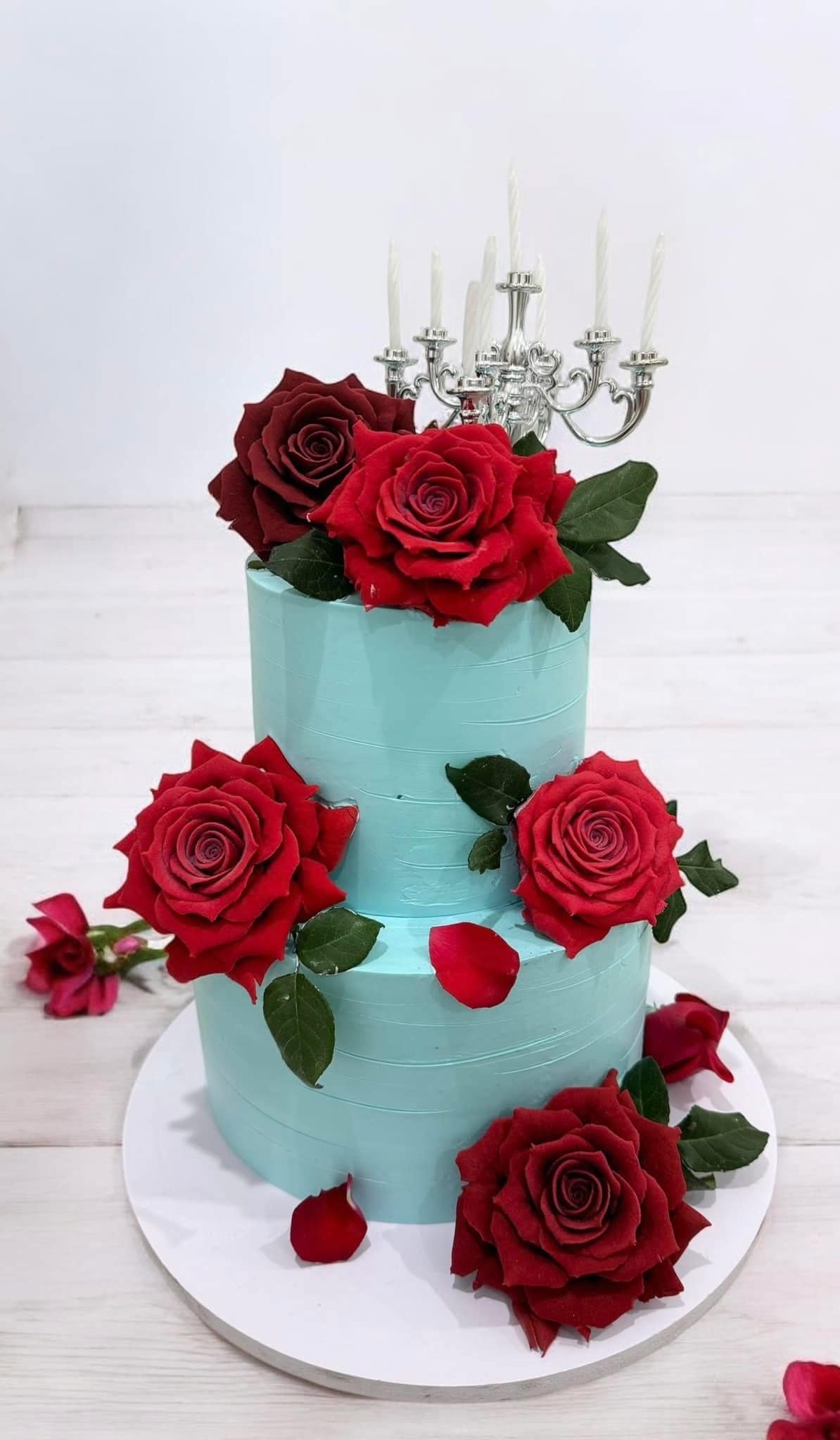 Chàng trai TP.HCM làm hoa bằng kem 'thật còn hơn cả hoa thật'- Ảnh 26.