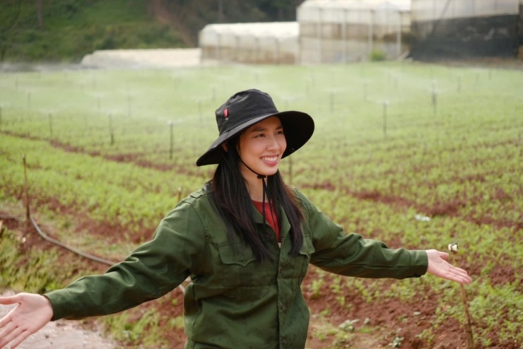 Hoa hậu Thuỳ Tiên vướng vòng lao lý: Phản ứng của công ty Sen Vàng thế nào?- Ảnh 3. Hoa hậu Thuỳ Tiên vướng vòng lao lý: Phản ứng của công ty Sen Vàng thế nào?- Ảnh 3.