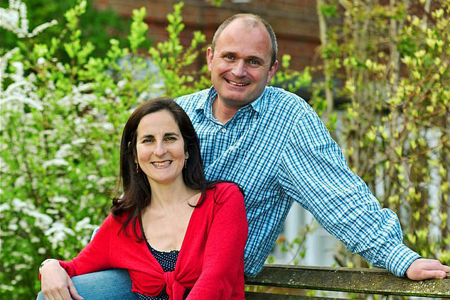 Vụ lừa đảo “Ai là triệu phú?” chấn động trong lịch sử truyền hình: Người chơi giành giải thưởng 35 tỷ đồng với thủ đoạn đơn giản tới phi lý- Ảnh 6.