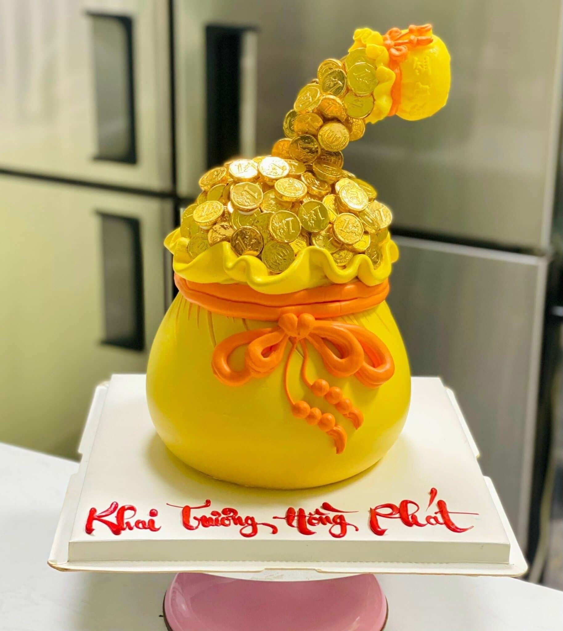 Chàng trai TP.HCM làm hoa bằng kem 'thật còn hơn cả hoa thật'- Ảnh 28.