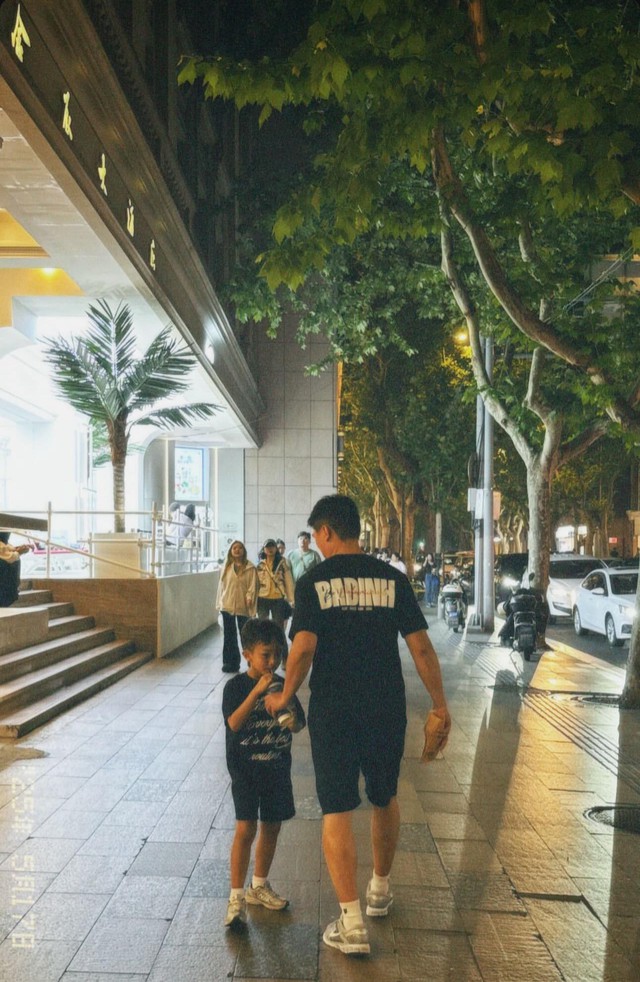 Khách Việt kể chuyện quay lại Trung Quốc sau 5 năm, giật mình cảm thán: "Tôi thấy mình như thằng ngố"- Ảnh 1. Khách Việt kể chuyện quay lại Trung Quốc sau 5 năm, giật mình cảm thán: "Tôi thấy mình như thằng ngố"- Ảnh 1.