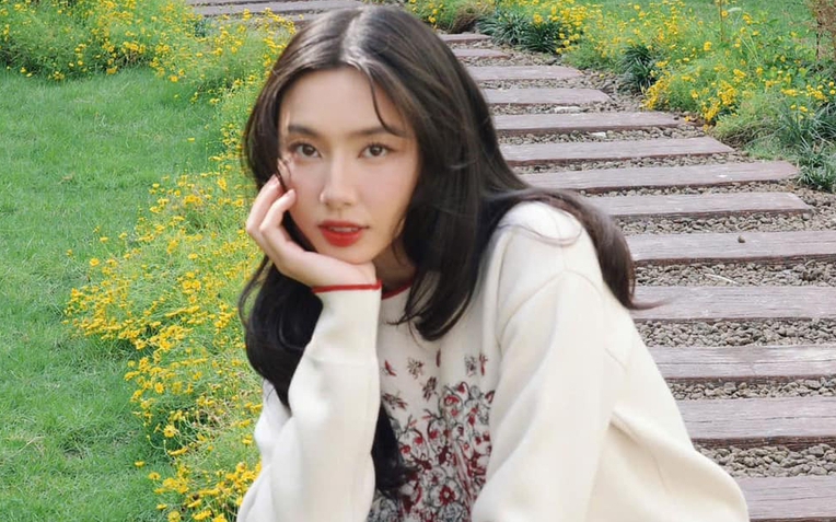 Hành động toan tính của Thuỳ Tiên khi ồn ào kẹo rau củ vừa bại lộ- Ảnh 1.