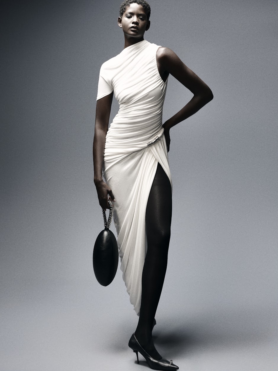 Quỳnh Anh Shyn - Marzuz - Gigi Hương Giang bí ẩn, nữ tính trong diện mạo mới- Ảnh 10.