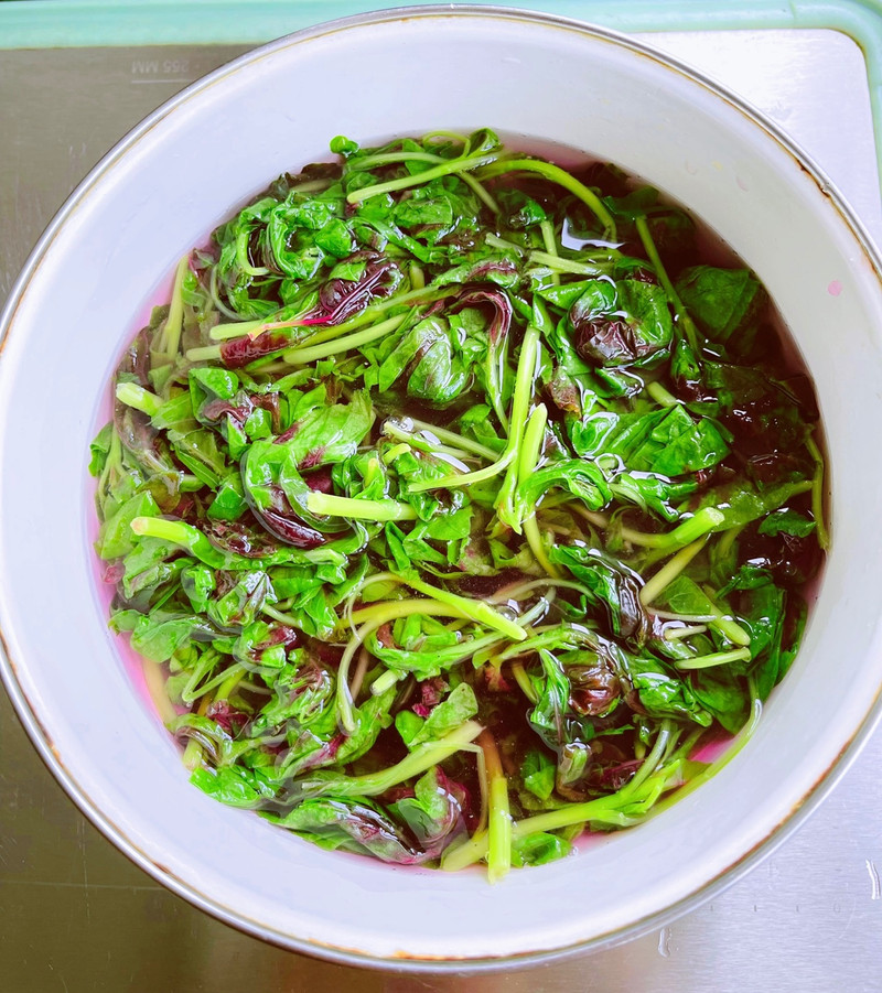 3 món ăn từ loại rau giúp gan khỏe, bảo vệ tim: Rất rẻ lại mệnh danh là 