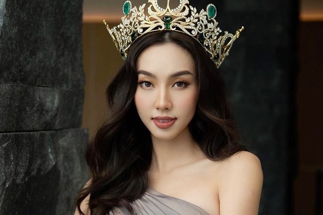 Thùy Tiên đứng trước nguy cơ bị tước vương miện Hoa hậu Hòa Bình Quốc tế: Chủ tịch Nawat nói gì?- Ảnh 2. Thùy Tiên đứng trước nguy cơ bị tước vương miện Hoa hậu Hòa Bình Quốc tế: Chủ tịch Nawat nói gì?- Ảnh 2.