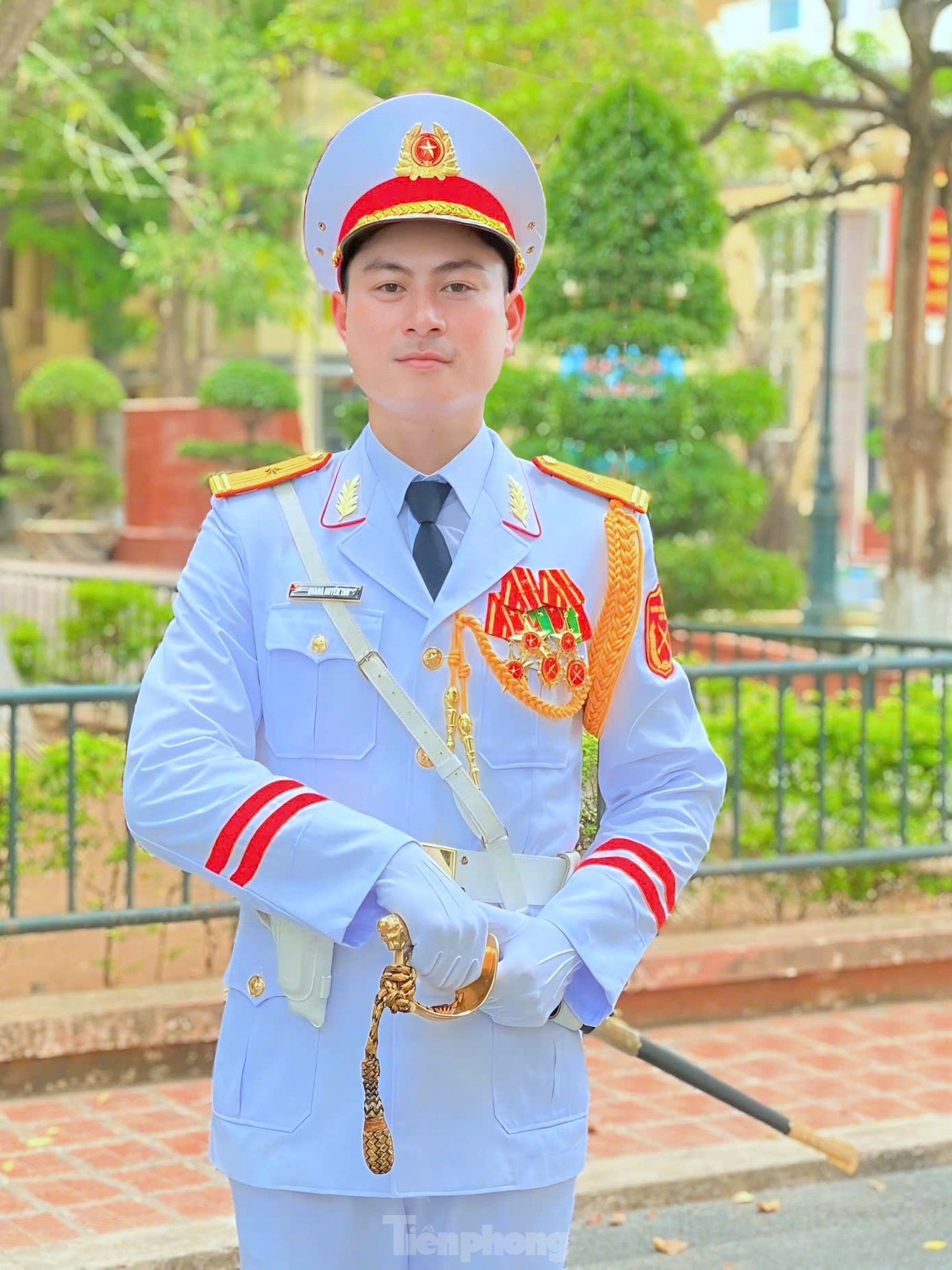 Đội trưởng Tiêu binh danh dự kể chuyện rèn tập đón các yếu nhân- Ảnh 2. Đội trưởng Tiêu binh danh dự kể chuyện rèn tập đón các yếu nhân- Ảnh 2.