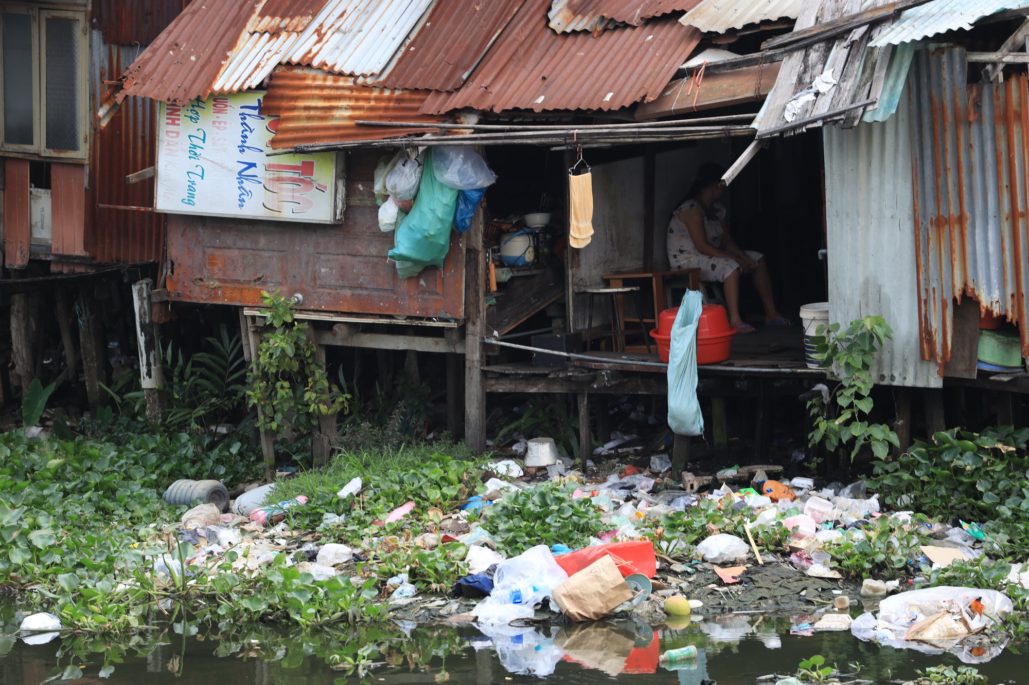Rác quen mặt, phố quen mùi: Nỗi niềm đô thị TP Hồ Chí Minh- Ảnh 10. Rác quen mặt, phố quen mùi: Nỗi niềm đô thị TP Hồ Chí Minh- Ảnh 10.