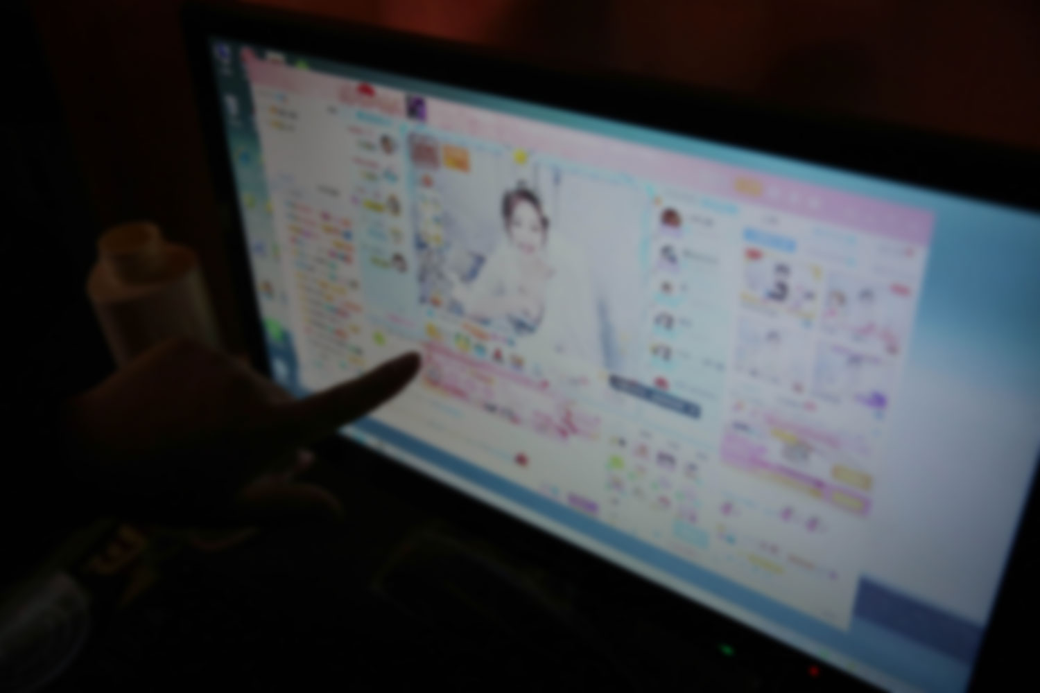 Nghề diễn vai người tương tác trên livestream: Lâu dần trên mạng cái gì cũng là giả, chỉ có người xem là bị lừa đến mức tin thật- Ảnh 5.