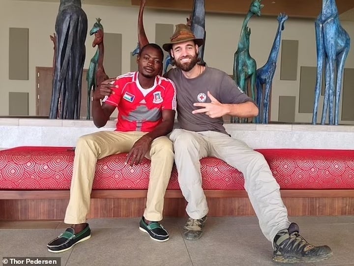 Không hề đi máy bay, người đàn ông này đã đến mọi quốc gia trên thế giới- Ảnh 3.