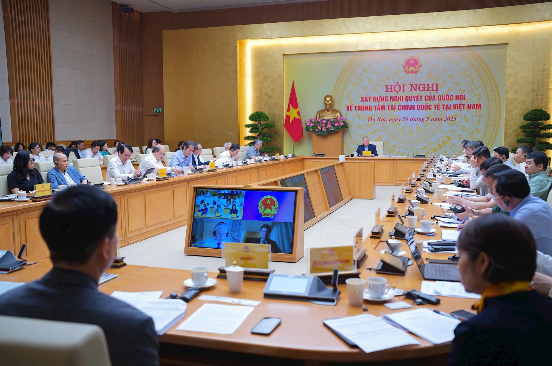 Viettel, FPT, VNPT, CMC… ‘làm tổ’ xây trung tâm dữ liệu, Bí thư Đà Nẵng khẳng định đã sẵn sàng hạ tầng cho trung tâm tài chính quốc tế- Ảnh 4.