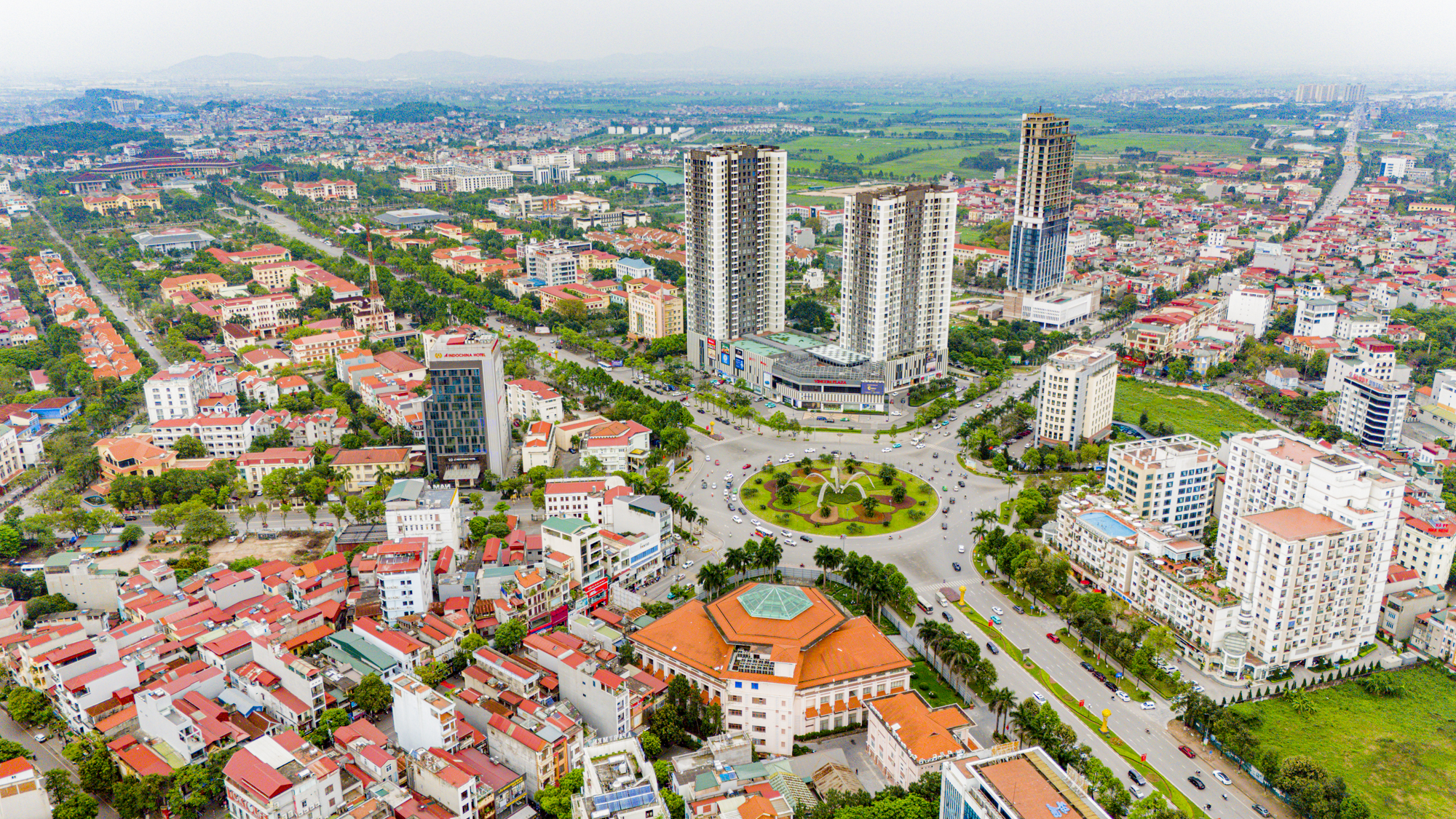 Từng là nơi toàn ruộng lúa, chỗ này đã trở thành khu vực sầm uất bậc nhất của tỉnh Bắc Ninh, giá chung cư ngang ngửa nhiều quận của Hà Nội- Ảnh 2.