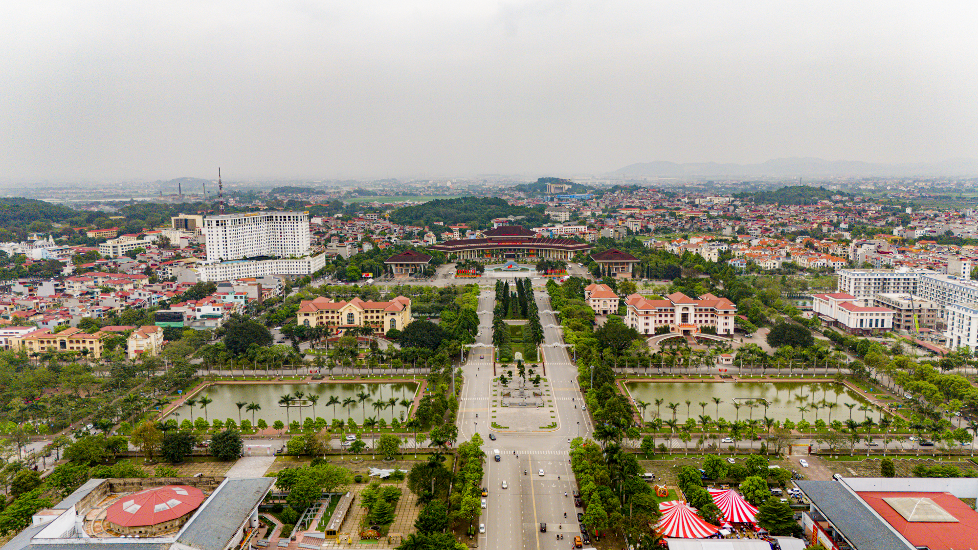 Từng là nơi toàn ruộng lúa, chỗ này đã trở thành khu vực sầm uất bậc nhất của tỉnh Bắc Ninh, giá chung cư ngang ngửa nhiều quận của Hà Nội- Ảnh 3.