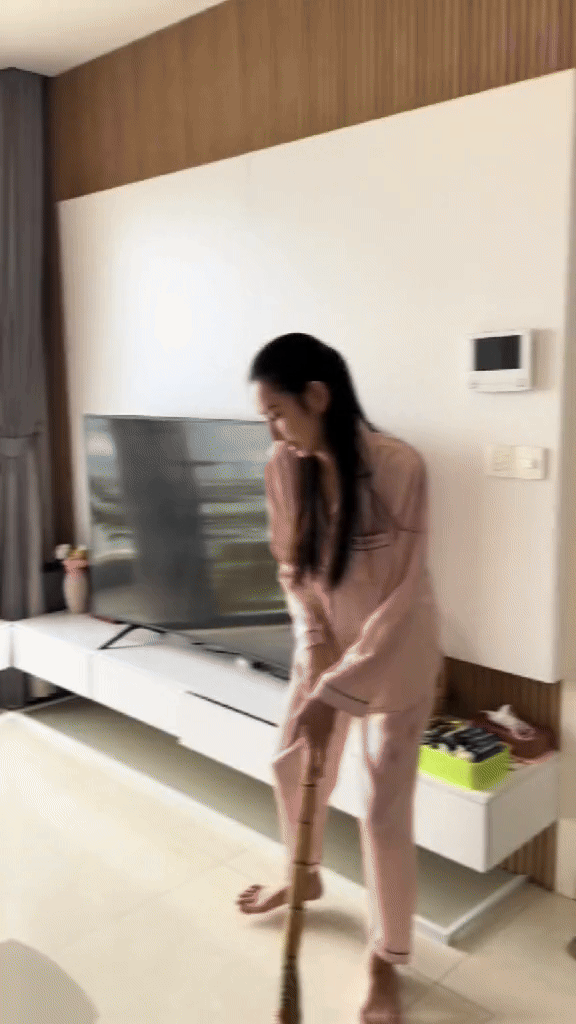 Bên trong căn hộ vừa bị khám xét của Hoa hậu Thuỳ Tiên- Ảnh 2.