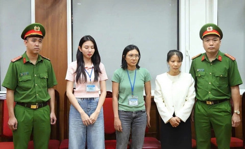 Trước Thùy Tiên, những nàng hậu Việt nào đã từng vướng vào vòng lao lý?- Ảnh 1.