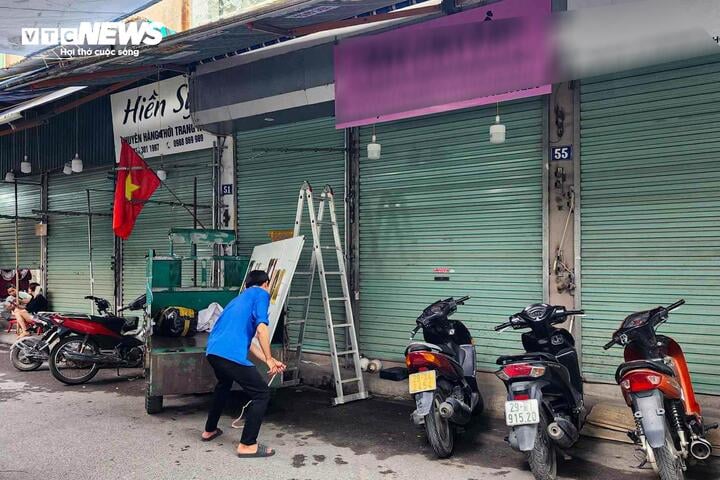 Quầy hàng đua nhau đóng cửa, 'thiên đường vải' Ninh Hiệp vắng lặng khác thường- Ảnh 12.