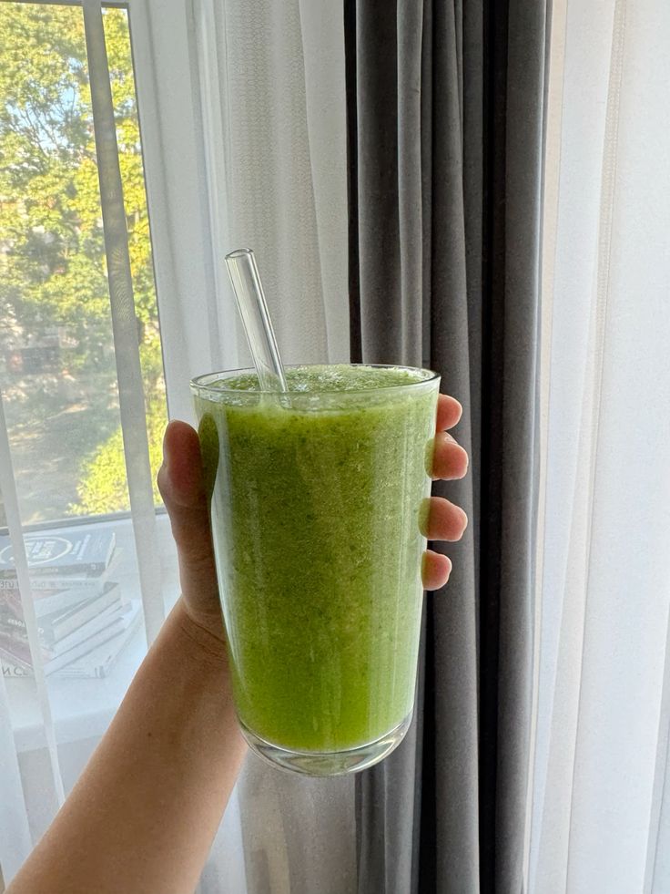 Càng nắng càng uống: 4 loại sinh tố rau chống nắng triệt để từ bên trong, chợ nào cũng đang bán- Ảnh 2.