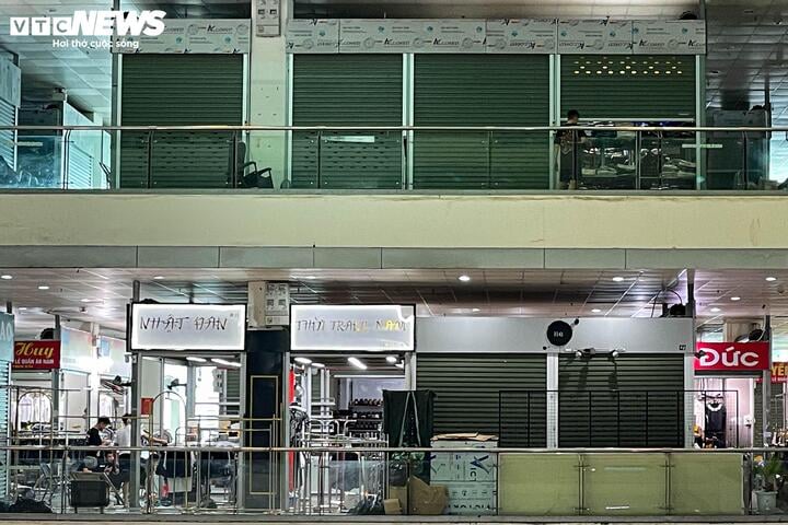 Quầy hàng đua nhau đóng cửa, 'thiên đường vải' Ninh Hiệp vắng lặng khác thường- Ảnh 9.