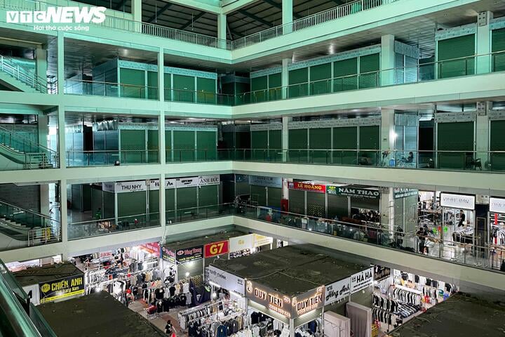 Quầy hàng đua nhau đóng cửa, 'thiên đường vải' Ninh Hiệp vắng lặng khác thường- Ảnh 4.