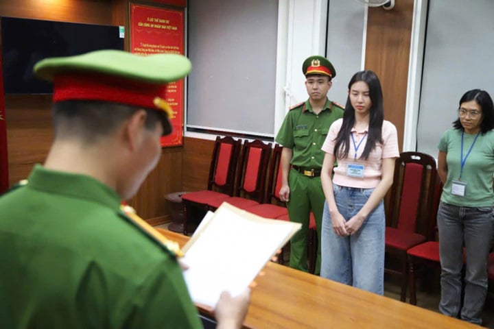 Công ty quản lý chấm dứt hợp đồng với Hoa hậu Thuỳ Tiên- Ảnh 2.