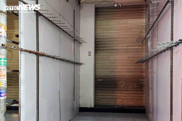 Quầy hàng đua nhau đóng cửa, 'thiên đường vải' Ninh Hiệp vắng lặng khác thường- Ảnh 11.