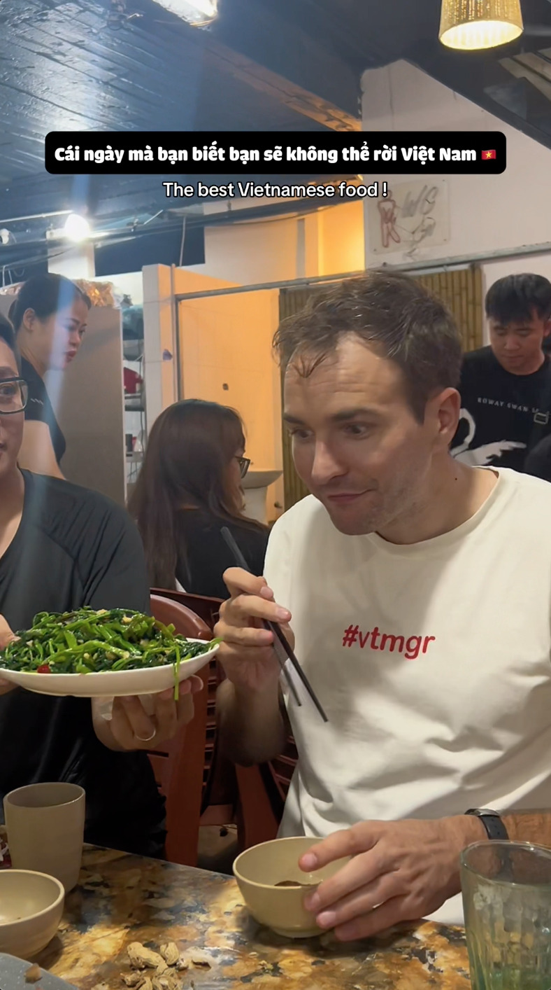 Khách Hàn lần đầu ăn rau muống xào Việt Nam, lập tức mê mẩn vì 2 lý do này- Ảnh 4.