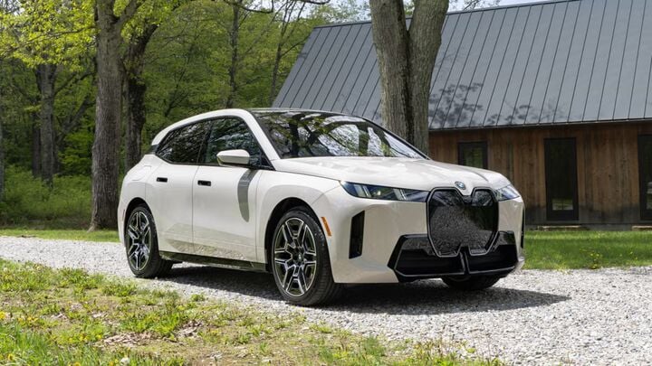 BMW iX 2026: Bước tiến vượt trội của SUV điện hạng sang- Ảnh 1.