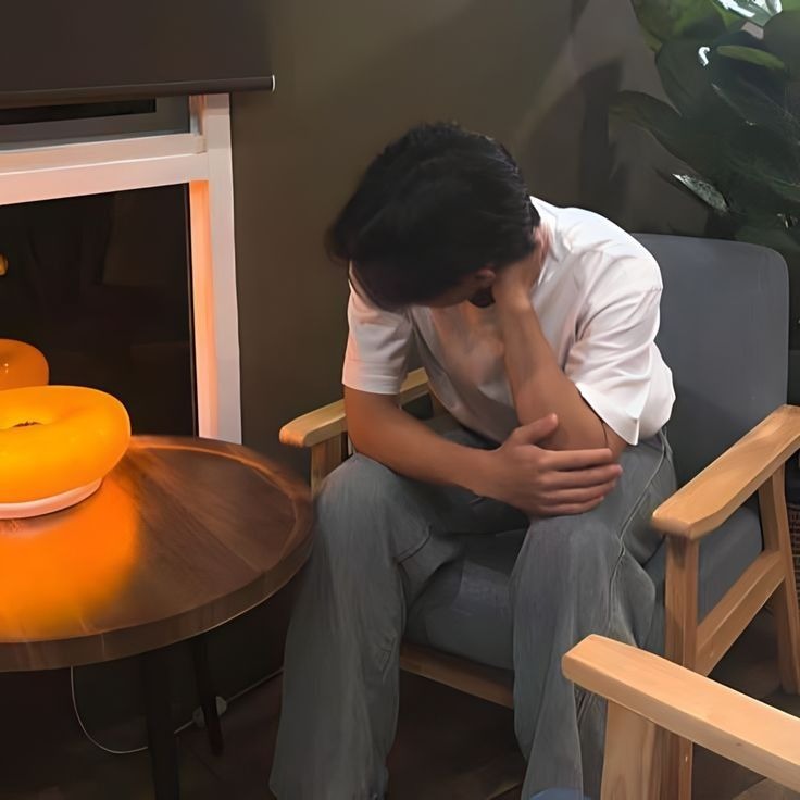 1 kiểu kiếm tiền nên tránh càng xa càng tốt, nhất là dính tới bạn thân- Ảnh 1.