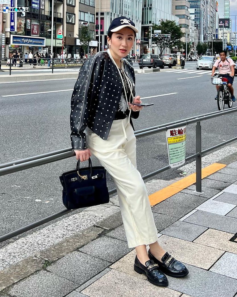 Nữ Thủ tướng trẻ nhất Thái Lan: Người sành chơi hàng hiệu thứ thiệt từ chính trường đến đời thường- Ảnh 11. Nữ Thủ tướng trẻ nhất Thái Lan: Người sành chơi hàng hiệu thứ thiệt từ chính trường đến đời thường- Ảnh 11.