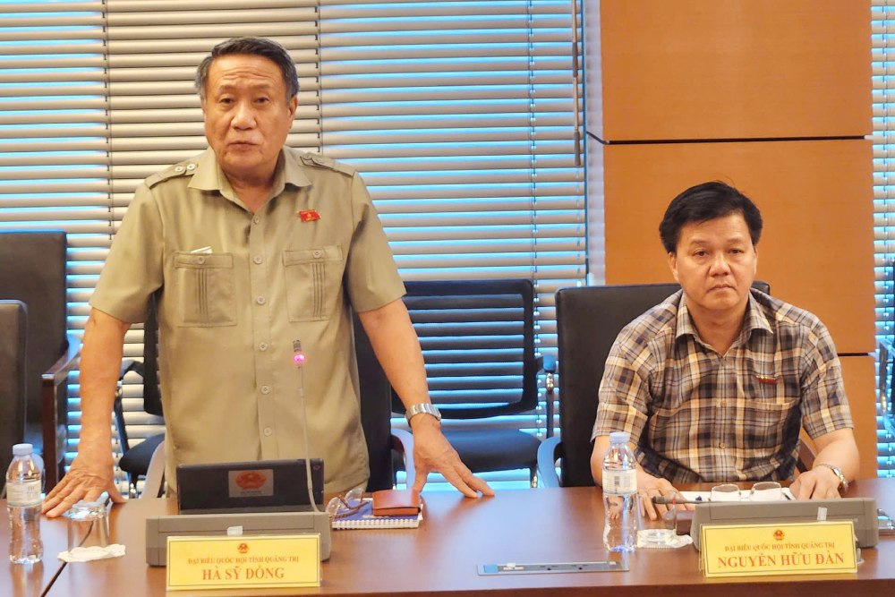 Vàng ngày càng bấp bênh, có người lỗ hàng trăm triệu chỉ trong vài ngày- Ảnh 1. Vàng ngày càng bấp bênh, có người lỗ hàng trăm triệu chỉ trong vài ngày- Ảnh 1.